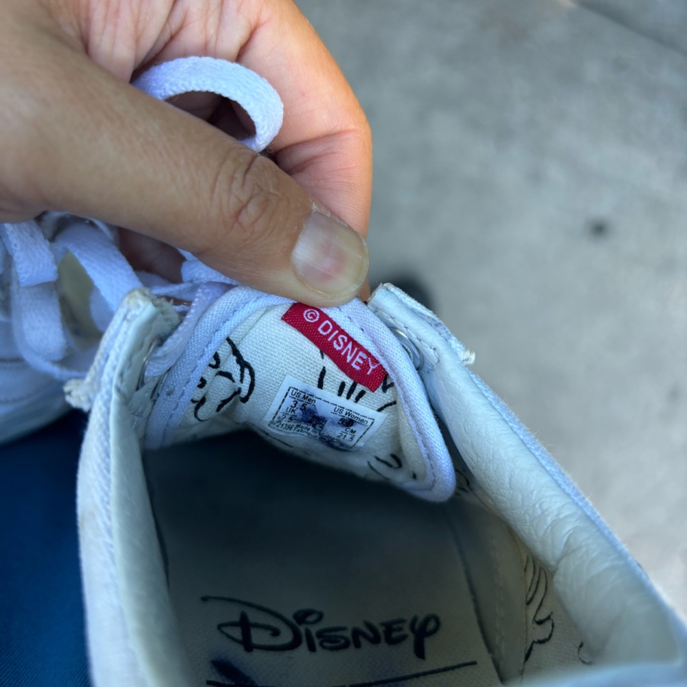 Disney X vans - Picture 2 of 4